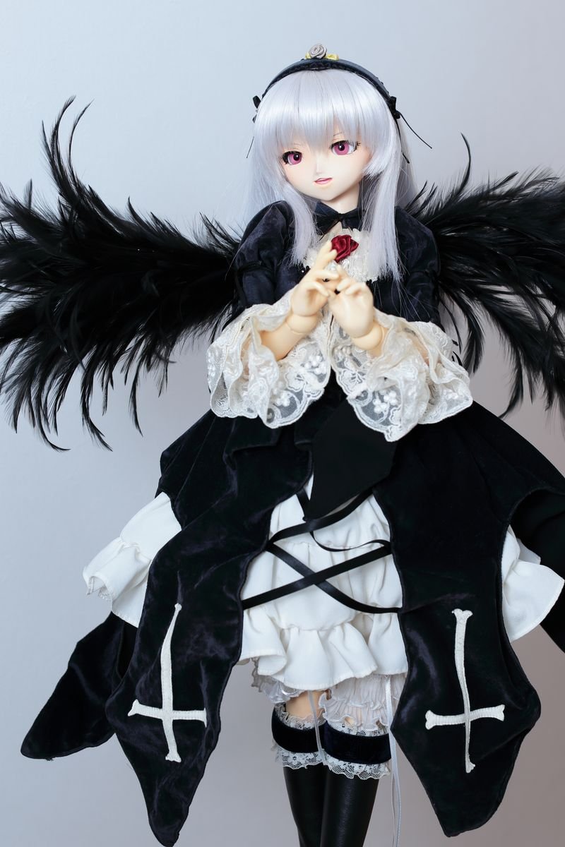 1girl black_dress black_wings doll dress frills gothic_lolita hairband lolita_fashion long_hair long_sleeves looking_at_viewer pink_eyes purple_eyes rose silver_hair solo suigintou wings