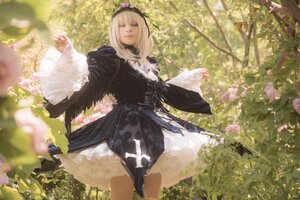 Rating: Safe Score: 0 Tags: 1girl 3d black_dress blonde_hair blurry closed_eyes dress field flower frills grass long_hair long_sleeves outdoors solo standing suigintou wide_sleeves User: admin