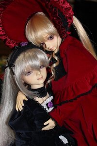 Rating: Safe Score: 0 Tags: 2girls blonde_hair bonnet choker doll dress flower frills lips long_hair long_sleeves looking_at_viewer multiple_dolls multiple_girls red_dress rose shinku siblings silver_hair sisters suigintou tagme twintails User: admin