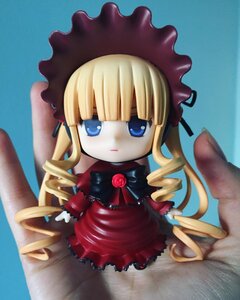 Rating: Safe Score: 0 Tags: 1girl blonde_hair blue_eyes bonnet bow bowtie chibi doll dress drill_hair flower long_hair long_sleeves looking_at_viewer red_dress rose shinku solo twin_drills User: admin