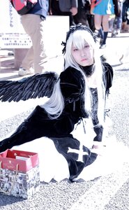 Rating: Safe Score: 0 Tags: 1girl angel angel_wings black_wings blue_eyes blurry closed_mouth eagle feathered_wings feathers hair_between_eyes long_hair long_sleeves looking_at_viewer solo suigintou white_wings wings User: admin