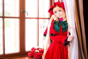 Rating: Safe Score: 0 Tags: 1girl blonde_hair blue_eyes bonnet bouquet curtains dress flower long_hair long_sleeves looking_at_viewer red_dress red_flower red_rose rose shinku solo window User: admin