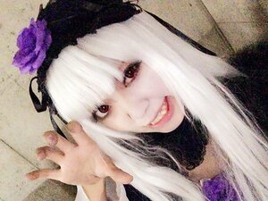 Rating: Safe Score: 0 Tags: 1girl flower lips looking_at_viewer photo portrait ribbon smile solo suigintou white_hair User: admin
