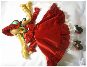 Rating: Safe Score: 0 Tags: 1girl blonde_hair bonnet border bow doll dress drill_hair flower full_body hat long_hair long_sleeves photo red_dress red_rose rose shinku shoes solo standing twintails User: admin