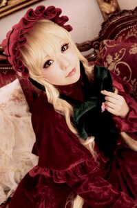 Rating: Safe Score: 0 Tags: 1girl blonde_hair blurry bonnet capelet closed_mouth depth_of_field dress frills lips long_hair long_sleeves looking_at_viewer red_capelet red_dress rose shinku solo User: admin