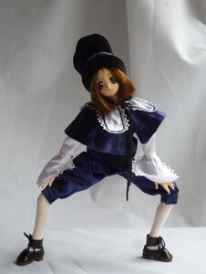 Rating: Safe Score: 0 Tags: 1girl blue_dress brown_hair capelet doll dress full_body green_eyes hat heterochromia long_sleeves looking_at_viewer red_eyes shoes solo souseiseki standing User: admin