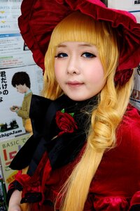 Rating: Safe Score: 0 Tags: 1girl blonde_hair blue_eyes drill_hair flower hat lips long_hair looking_at_viewer photo red_flower red_rose rose shinku solo User: admin