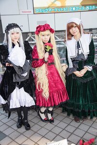 Rating: Safe Score: 0 Tags: 4girls black_dress blonde_hair blue_eyes brown_hair dress flower frills gothic_lolita hat lolita_fashion long_hair long_sleeves multiple_cosplay multiple_girls pantyhose photo red_eyes rose shinku shoes silver_hair suigintou tagme tile_floor tiles User: admin