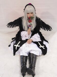 Rating: Safe Score: 0 Tags: 1girl bangs black_footwear black_wings boots cross-laced_footwear dress feathers flower frills full_body gothic_lolita hairband holding_flower knee_boots lolita_fashion long_hair long_sleeves rose silver_hair sitting solo suigintou wings User: admin