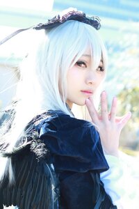 Rating: Safe Score: 0 Tags: 1girl blurry blurry_background depth_of_field lips nail_polish short_hair solo suigintou upper_body white_hair User: admin
