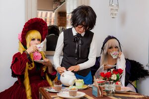 Rating: Safe Score: 0 Tags: 2girls black_hair blonde_hair closed_eyes dress flower food glasses multiple_boys multiple_cosplay multiple_girls shinku tagme teacup umbrella User: admin