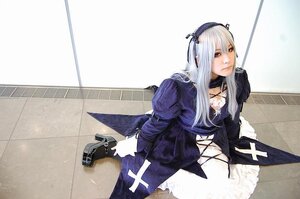 Rating: Safe Score: 0 Tags: 1girl dress hairband long_hair long_sleeves looking_at_viewer shoes solo standing suigintou weapon User: admin