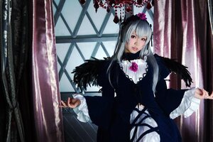 Rating: Safe Score: 0 Tags: 1girl auto_tagged black_dress black_wings curtains dress feathers flower frills gothic_lolita lips long_hair long_sleeves rose silver_hair solo suigintou window wings User: admin