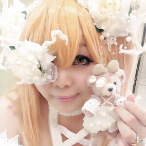 Rating: Safe Score: 0 Tags: 1girl bangs blonde_hair face flower hair_ornament kirakishou lips long_hair portrait solo white_flower white_rose User: admin