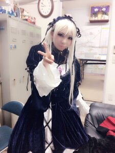 Rating: Safe Score: 0 Tags: 1girl black_dress dress hairband indoors long_hair long_sleeves looking_at_viewer photo solo standing suigintou User: admin