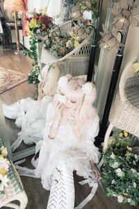 Rating: Safe Score: 0 Tags: 1girl bird blonde_hair closed_eyes dress flower kirakishou lace long_hair pink_hair sitting solo white_dress white_flower white_rose User: admin