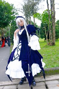Rating: Safe Score: 0 Tags: 1girl blue_dress bush dress full_body long_hair long_sleeves looking_at_viewer outdoors photo_background shoes solo standing suigintou tree User: admin
