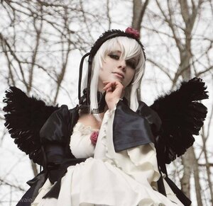Rating: Safe Score: 0 Tags: 1girl 3d black_dress black_wings blurry depth_of_field dress eyepatch fence gothic_lolita hairband lolita_fashion long_sleeves solo suigintou wings User: admin