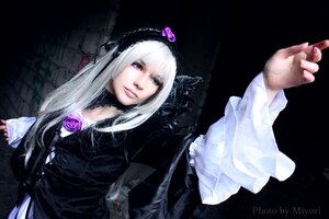 Rating: Safe Score: 0 Tags: 1girl black_dress dress flower gothic_lolita hairband lips lolita_fashion long_hair long_sleeves looking_at_viewer nail_polish purple_eyes rose solo suigintou white_hair User: admin