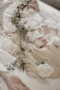 Rating: Safe Score: 0 Tags: 1girl blonde_hair blurry blurry_foreground depth_of_field eyelashes flower hair_flower hair_ornament kirakishou lace lips photo solo white_flower white_rose User: admin