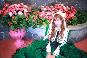 Rating: Safe Score: 0 Tags: 1girl brown_hair dress flower green_dress lips long_hair pink_flower pink_rose plant rose sitting solo suiseiseki traditional_media User: admin