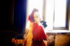 Rating: Safe Score: 0 Tags: 1girl blonde_hair bonnet capelet curtains dress indoors long_hair red_capelet red_dress shinku solo very_long_hair window User: admin