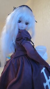 Rating: Safe Score: 0 Tags: 1girl bangs closed_mouth doll dress long_hair looking_at_viewer looking_back puffy_short_sleeves puffy_sleeves short_sleeves smile solo suigintou white_hair User: admin