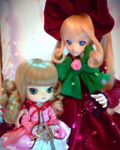 Rating: Safe Score: 0 Tags: 2girls bangs blonde_hair blue_eyes bow chain doll dress drill_hair flower green_bow long_hair long_sleeves looking_at_viewer multiple_dolls multiple_girls pink_dress rose shinku tagme twin_drills User: admin