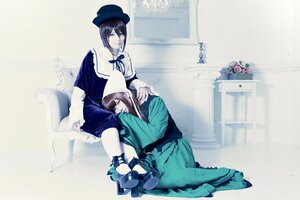 Rating: Safe Score: 0 Tags: 1boy black_hair blue_eyes dress frills green_dress hat multiple_cosplay multiple_girls ribbon short_hair sitting tagme User: admin