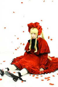 Rating: Safe Score: 0 Tags: 1girl blonde_hair bonnet dress flower petals red_dress rose rose_petals shinku sitting solo striped User: admin