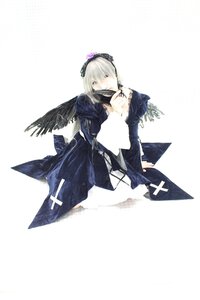 Rating: Safe Score: 0 Tags: 1girl armor armored_dress dress long_sleeves solo suigintou weapon white_background wings User: admin