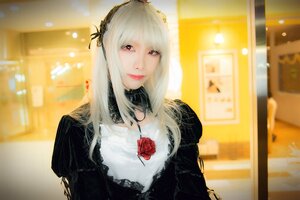 Rating: Safe Score: 0 Tags: 1girl 3d black_dress blurry blurry_background choker closed_mouth dress flower hairband indoors lips long_hair long_sleeves looking_at_viewer photo puffy_sleeves red_eyes red_flower red_rose rose solo suigintou upper_body white_hair User: admin