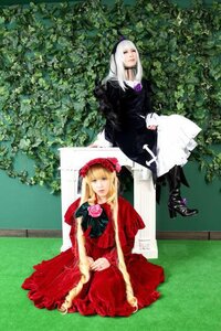 Rating: Safe Score: 0 Tags: 2girls blonde_hair closed_eyes dress flower hat long_hair multiple_cosplay multiple_girls red_dress rose shinku sitting tagme white_hair User: admin