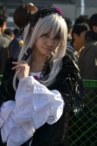 Rating: Safe Score: 0 Tags: 1girl blurry blurry_background chain-link_fence depth_of_field dress long_hair long_sleeves looking_at_viewer solo solo_focus suigintou User: admin