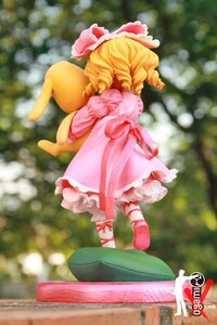 Rating: Safe Score: 0 Tags: 1girl 2girls blonde_hair blurry blurry_background bow depth_of_field doll dress frills hat hinaichigo photo pink_dress solo User: admin