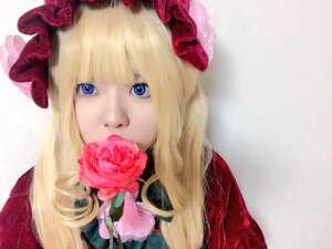 Rating: Safe Score: 0 Tags: 1girl bangs blonde_hair blue_eyes bow flower lips long_hair looking_at_viewer pink_rose red_flower red_rose rose shinku solo User: admin