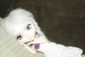 Rating: Safe Score: 0 Tags: 1girl auto_tagged blurry chin_rest closed_mouth depth_of_field doll dress hand_on_own_cheek looking_at_viewer purple_eyes solo suigintou white_dress white_hair User: admin