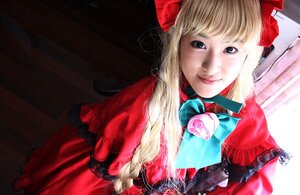 Rating: Safe Score: 0 Tags: 1girl bangs blonde_hair blue_eyes bow dress flower lips long_hair looking_at_viewer red_dress rose shinku smile solo upper_body User: admin