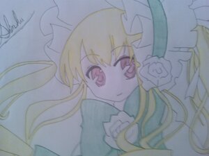 Rating: Safe Score: 0 Tags: 1girl blonde_hair dress flower hat image long_hair long_sleeves looking_at_viewer marker_(medium) red_eyes rose shinku signature solo traditional_media white_flower white_rose User: admin