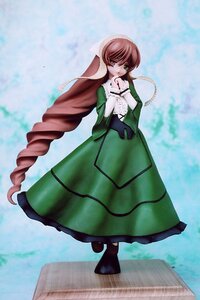 Rating: Safe Score: 0 Tags: 1girl blurry brown_hair doll dress drill_hair frills full_body gloves green_dress green_eyes heterochromia long_hair long_sleeves looking_at_viewer outdoors red_eyes solo standing suiseiseki twin_drills very_long_hair User: admin