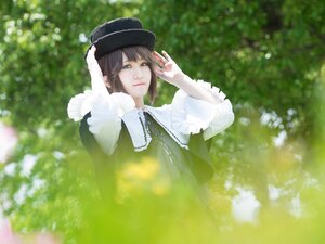 Rating: Safe Score: 0 Tags: 1girl bangs black_hair blurry brown_hair dress flower green_eyes hat lips long_hair long_sleeves looking_at_viewer outdoors solo souseiseki User: admin