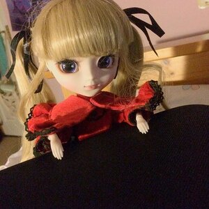 Rating: Safe Score: 0 Tags: 1girl bangs black_ribbon blonde_hair blue_eyes closed_mouth doll dress frills hair_ribbon lolita_fashion long_hair long_sleeves looking_at_viewer red_dress ribbon shinku solo twintails upper_body User: admin