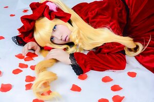 Rating: Safe Score: 0 Tags: 1girl bangs blonde_hair blue_eyes bow dress drill_hair flower long_hair long_sleeves looking_at_viewer lying petals red_dress rose_petals shinku solo User: admin