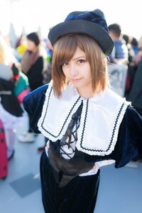 Rating: Safe Score: 0 Tags: 1girl 3d black_dress blurry blurry_background blurry_foreground brown_hair depth_of_field dress hat jewelry lips looking_at_viewer motion_blur necklace photo short_hair solo souseiseki User: admin