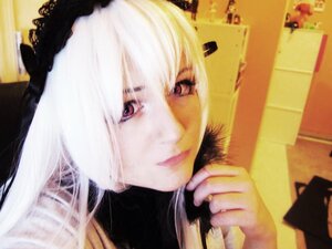 Rating: Safe Score: 0 Tags: 1girl blurry closed_mouth depth_of_field looking_at_viewer photo portrait pubic_hair purple_eyes smile solo suigintou white_hair User: admin