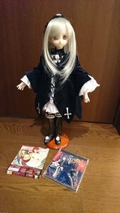 Rating: Safe Score: 0 Tags: 1girl black_dress blonde_hair doll dress figure long_hair photo red_eyes solo standing suigintou white_hair User: admin