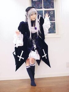 Rating: Safe Score: 0 Tags: 1girl boots dress flower frills full_body hairband knee_boots long_hair long_sleeves looking_at_viewer silver_hair solo standing suigintou User: admin