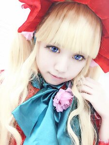 Rating: Safe Score: 0 Tags: 1girl bangs blonde_hair blue_eyes bow closed_mouth hair_bow lips long_hair looking_at_viewer portrait red_bow shinku smile solo upper_body User: admin
