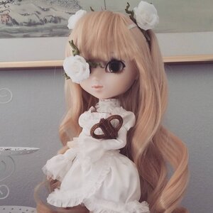 Rating: Safe Score: 0 Tags: 1girl bangs blonde_hair doll dress eyepatch flower hair_flower hair_ornament kirakishou lace lolita_fashion long_hair photo rose solo upper_body white_dress white_flower white_rose User: admin