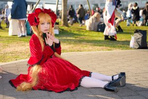 Rating: Safe Score: 0 Tags: 1girl blonde_hair blue_eyes blurry depth_of_field dress flower frills long_hair pantyhose photo red_dress shinku sitting solo solo_focus white_legwear User: admin